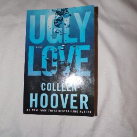 "Ugly Love" Book - Colleen Hoover - Picture 1 of 2